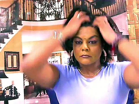 Snapshot of indianCherryPie chatting on 09.24.25 indianCherryPie online show from 09.24.25