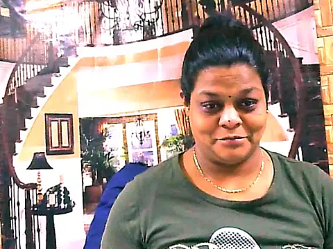 Snapshot of indianCherryPie chatting on 09.26.25 indianCherryPie online show from 09.26.25