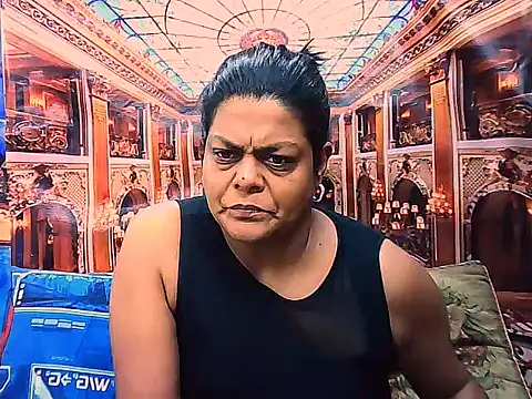 Snapshot of indianCherryPie chatting on 11.08.25 indianCherryPie online show from 11.08.25