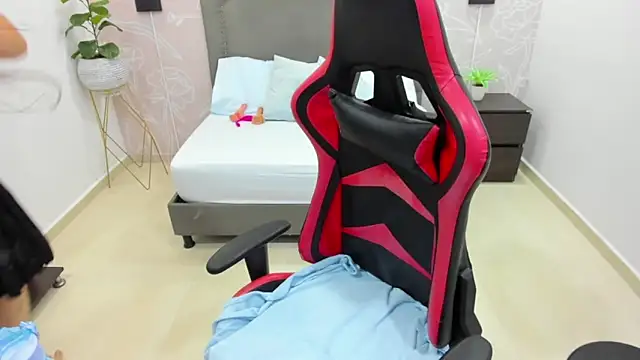 angelica dymond online show from 03.08.25