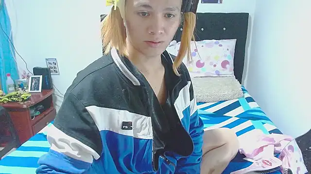 Snapshot of giuliana_andrade chatting on 11.10.25 giuliana andrade online show from 11.10.25