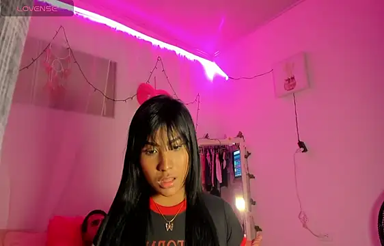 Snapshot of catalina_and_roger chatting on 02.16.25 catalina and roger online show from 02.16.25