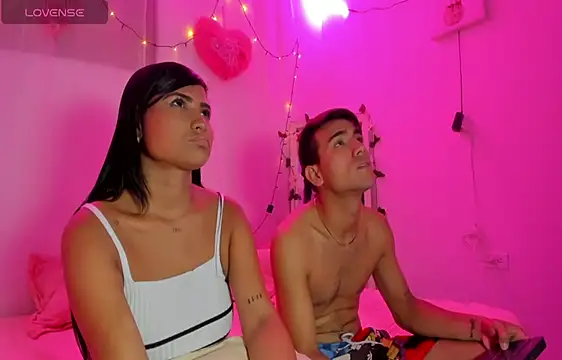 Snapshot of catalina_and_roger chatting on 02.18.25 catalina and roger online show from 02.18.25