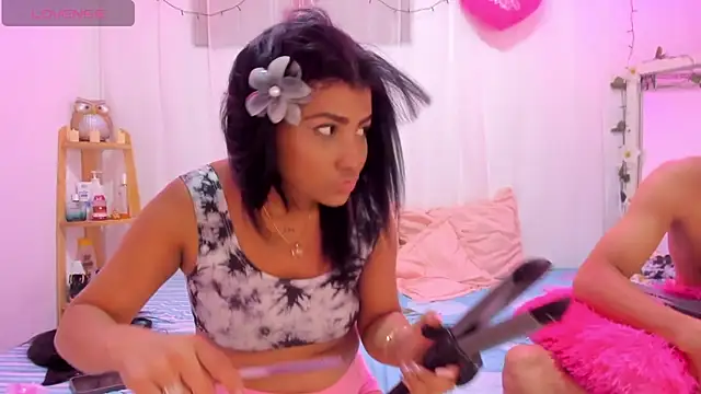 Snapshot of catalina_and_roger chatting on 03.12.25 catalina and roger online show from 03.12.25