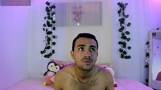 Snapshot of catalina_and_roger chatting on 09.23.25 catalina and roger online show from 09.23.25