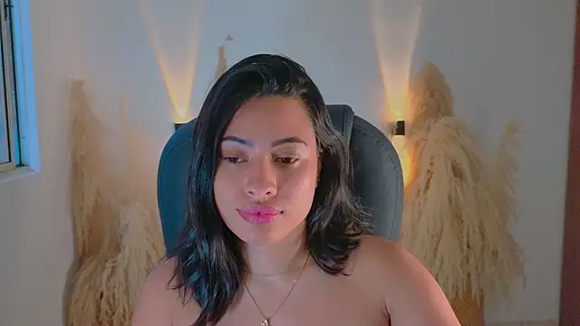 Snapshot of AlessaPears chatting on 01.09.25 AlessaPears online show from 01.09.25