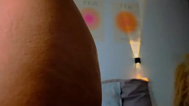 Snapshot of AlessaPears chatting on 02.02.25 AlessaPears online show from 02.02.25