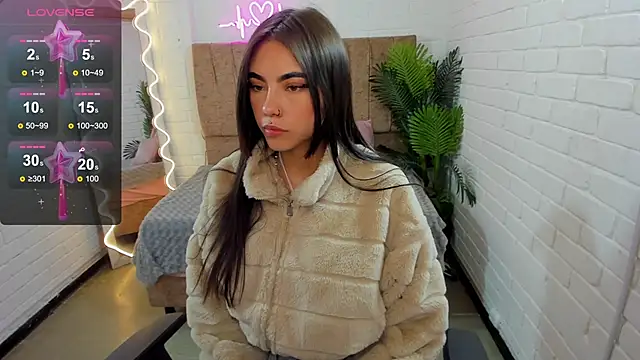 Roxanne tay online show from 01.30.25