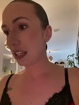 lola tentatiion online show from 02.28.25