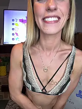 lola tentatiion online show from 09.14.25