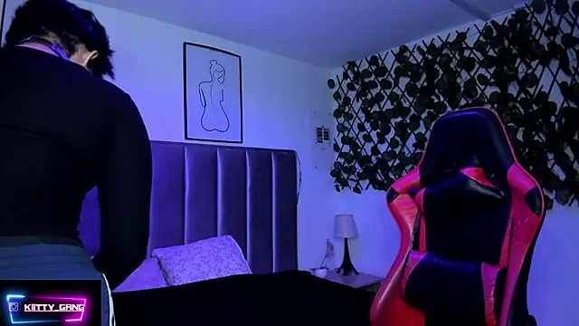 Kitty Gang online show from 02.02.26