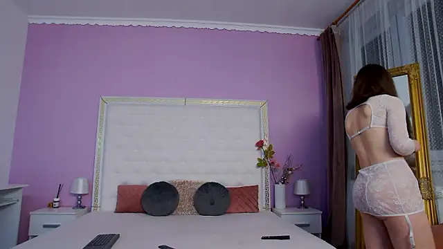 Lenna Paul online show from 02.14.26