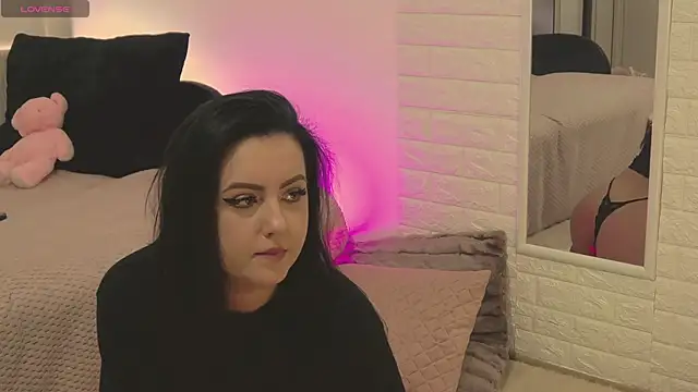 Ariel  Blossom online show from 01.29.25