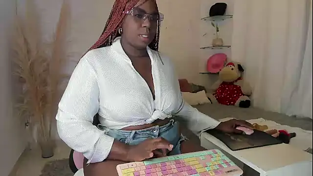 Snapshot of Leslie_browm chatting on 06.04.26 Leslie browm online show from 06.04.26
