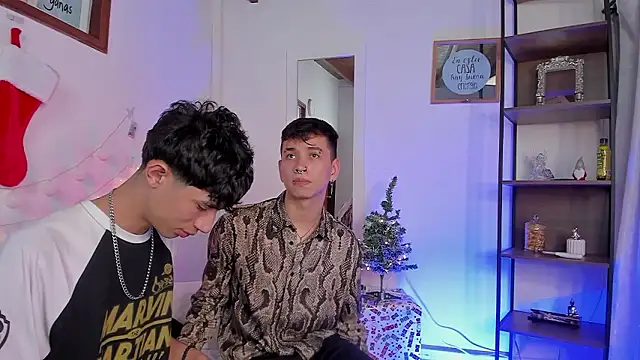 Snapshot of novaybrian chatting on 12.08.24 novaybrian online show from 12.08.24