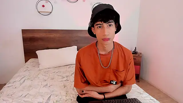 Snapshot of novaybrian chatting on 12.12.24 novaybrian online show from 12.12.24