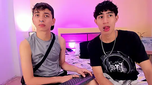 Snapshot of novaybrian chatting on 12.17.24 novaybrian online show from 12.17.24