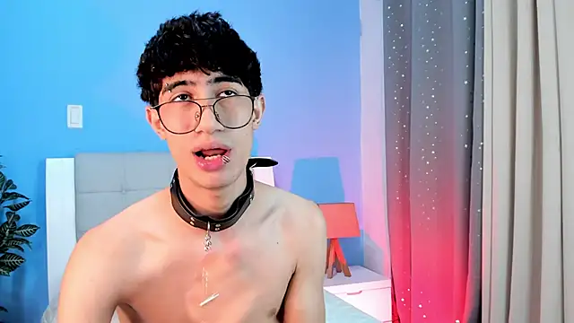 Snapshot of novaybrian chatting on 01.10.25 novaybrian online show from 01.10.25