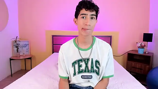 Snapshot of novaybrian chatting on 02.04.25 novaybrian online show from 02.04.25