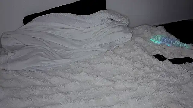 Snapshot of soysara15 chatting on 03.18.26 soysara15 online show from 03.18.26