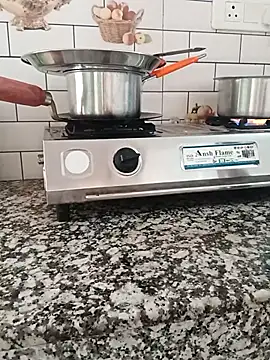 Saroj-Shah online show from 10.17.25