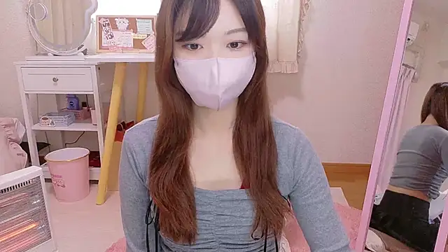 Snapshot of HANApipi chatting on 12.15.24 HANApipi online show from 12.15.24