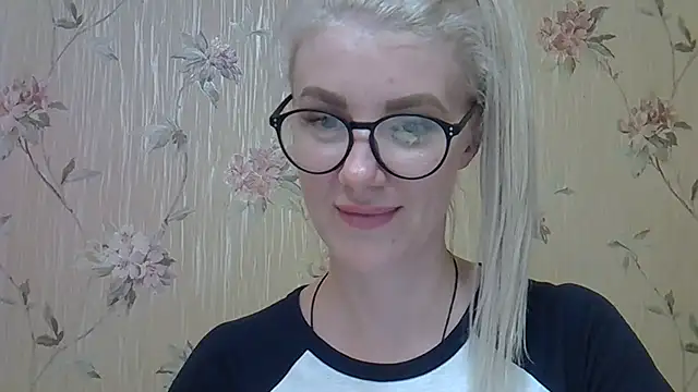 Snapshot of Pabonya91 chatting on 02.16.25 Pabonya91 online show from 02.16.25