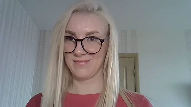 Snapshot of Pabonya91 chatting on 02.18.25 Pabonya91 online show from 02.18.25