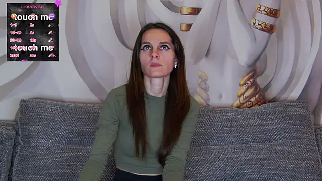 hailey peach online show from 03.02.25