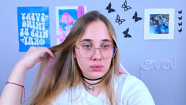 MiaMilas online show from 12.23.24