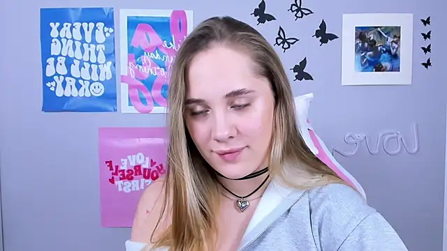 MiaMilas online show from 01.20.25