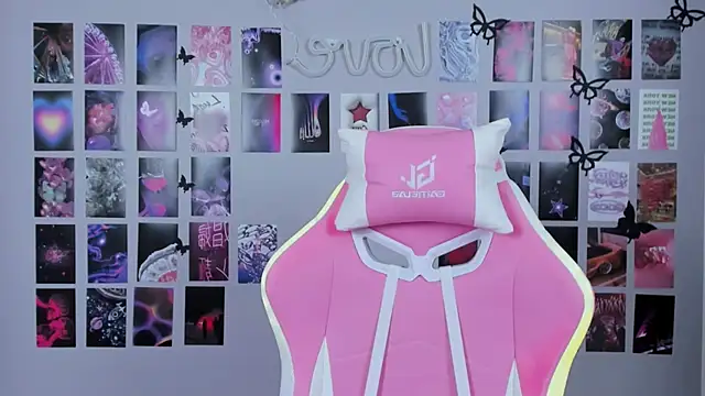 MiaMilas online show from 02.19.25