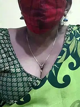 mallu-sumi online show from 03.17.25