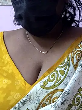 mallu-sumi online show from 12.15.25