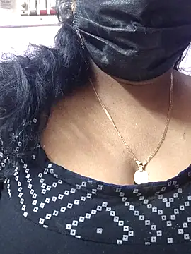 mallu-sumi online show from 02.28.26