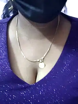 mallu-sumi online show from 04.18.26