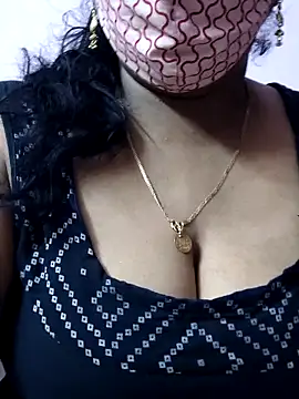 mallu-sumi online show from 05.19.26