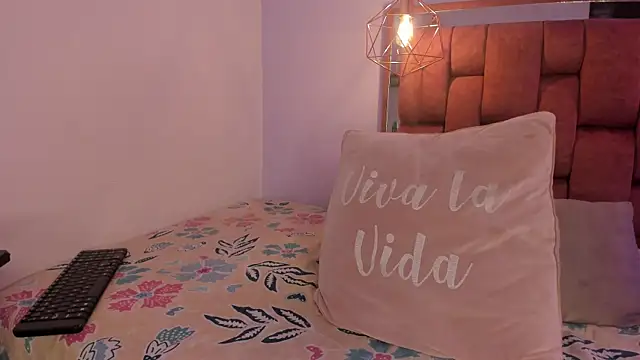 kristakinnky online show from 11.07.25