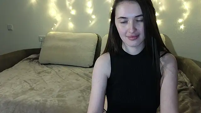 Snapshot of Tutti_Frutt1s chatting on 02.16.25 Tutti Frutt1s online show from 02.16.25