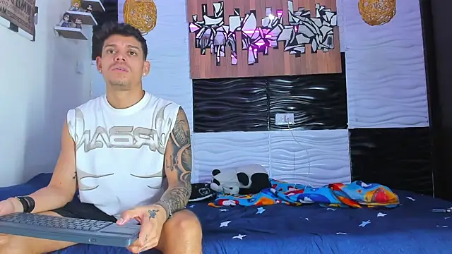 Friendsofeverything  online show from 12.13.25