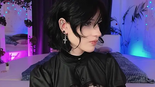 Snapshot of dark_vamp_ chatting on 01.15.25 dark vamp online show from 01.15.25