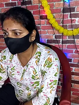 Snapshot of PeaCoooock chatting on 04.03.26 PeaCoooock online show from 04.03.26