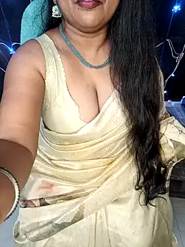 Snapshot of honey-sexy chatting on 01.23.25 honey-sexy online show from 01.23.25