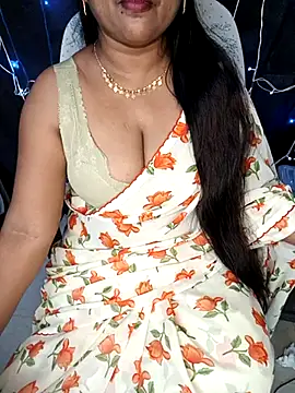 Snapshot of honey-sexy chatting on 02.14.25 honey-sexy online show from 02.14.25