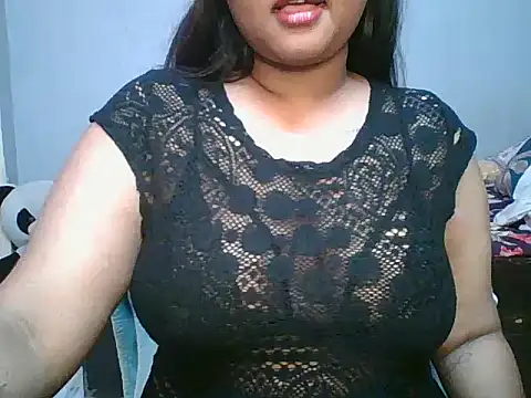 Snapshot of Your-love-12 chatting on 10.11.25 Your-love-12 online show from 10.11.25