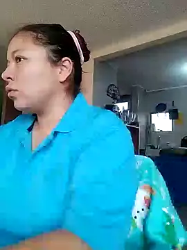 Snapshot of ZuriandAlex chatting on 01.10.25 ZuriandAlex online show from 01.10.25