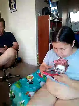 Snapshot of ZuriandAlex chatting on 01.16.25 ZuriandAlex online show from 01.16.25