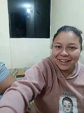 Snapshot of ZuriandAlex chatting on 02.17.25 ZuriandAlex online show from 02.17.25