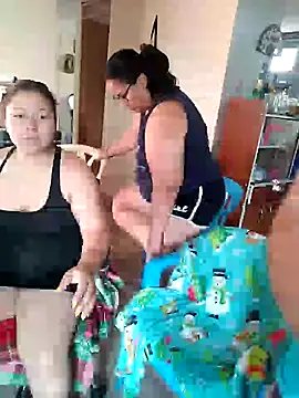 Snapshot of ZuriandAlex chatting on 03.03.25 ZuriandAlex online show from 03.03.25