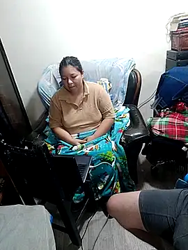 Snapshot of ZuriandAlex chatting on 03.06.25 ZuriandAlex online show from 03.06.25